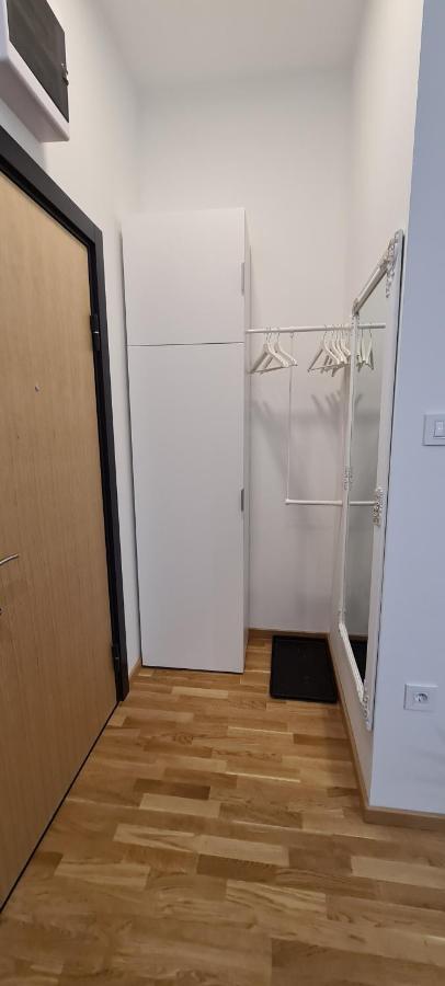 Ferienwohnung Apartman Delena Novi Sad Exterior foto