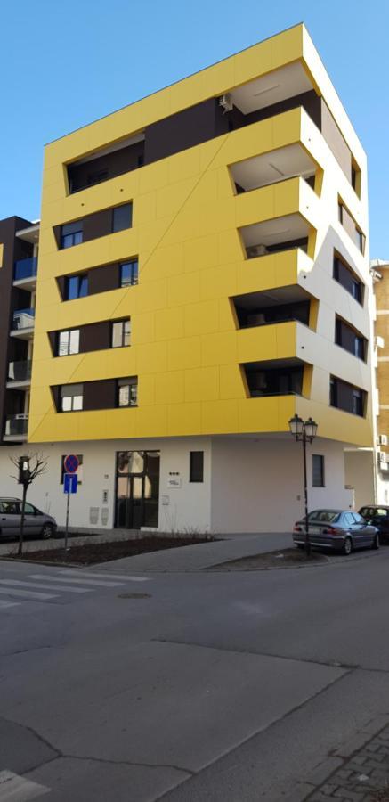 Ferienwohnung Apartman Delena Novi Sad Exterior foto